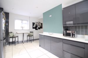 Kitchen/Diner- click for photo gallery